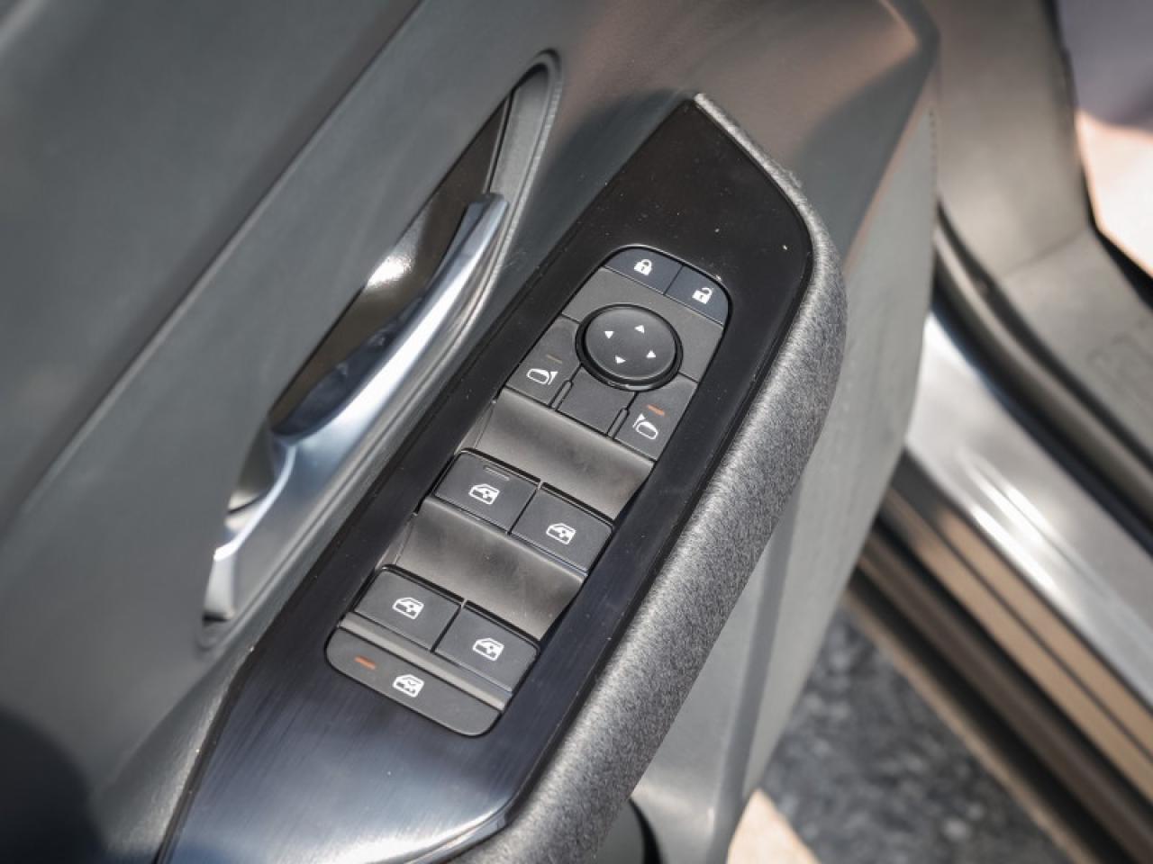 2025 Nissan Kicks SV  - Heated Seats Photo