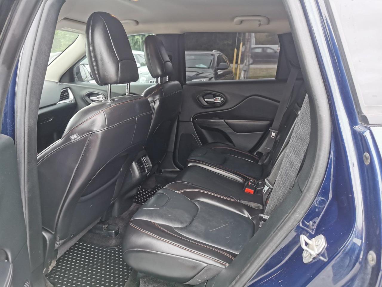 2016 Jeep Cherokee Trailhawk - Photo #15