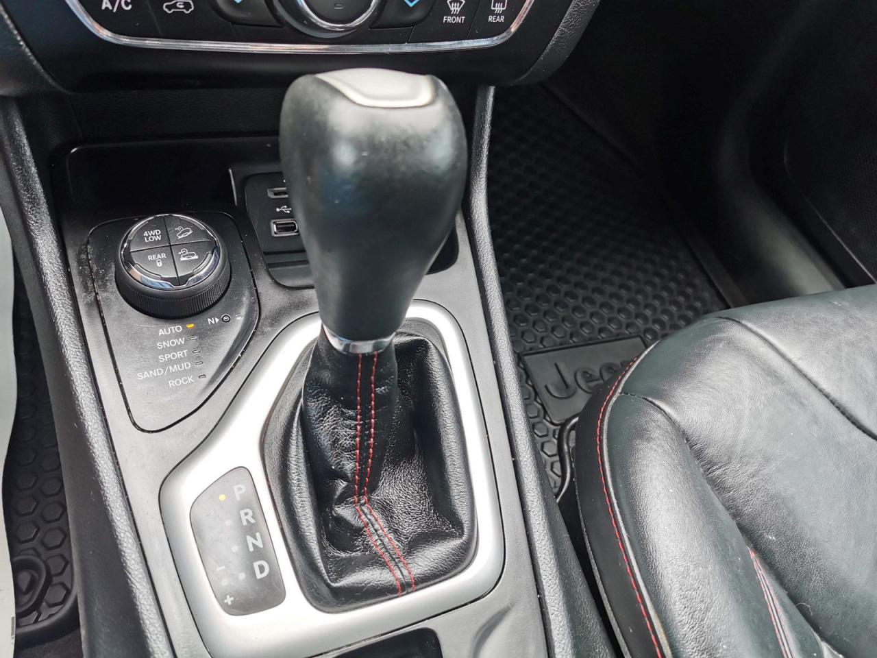 2016 Jeep Cherokee Trailhawk - Photo #30