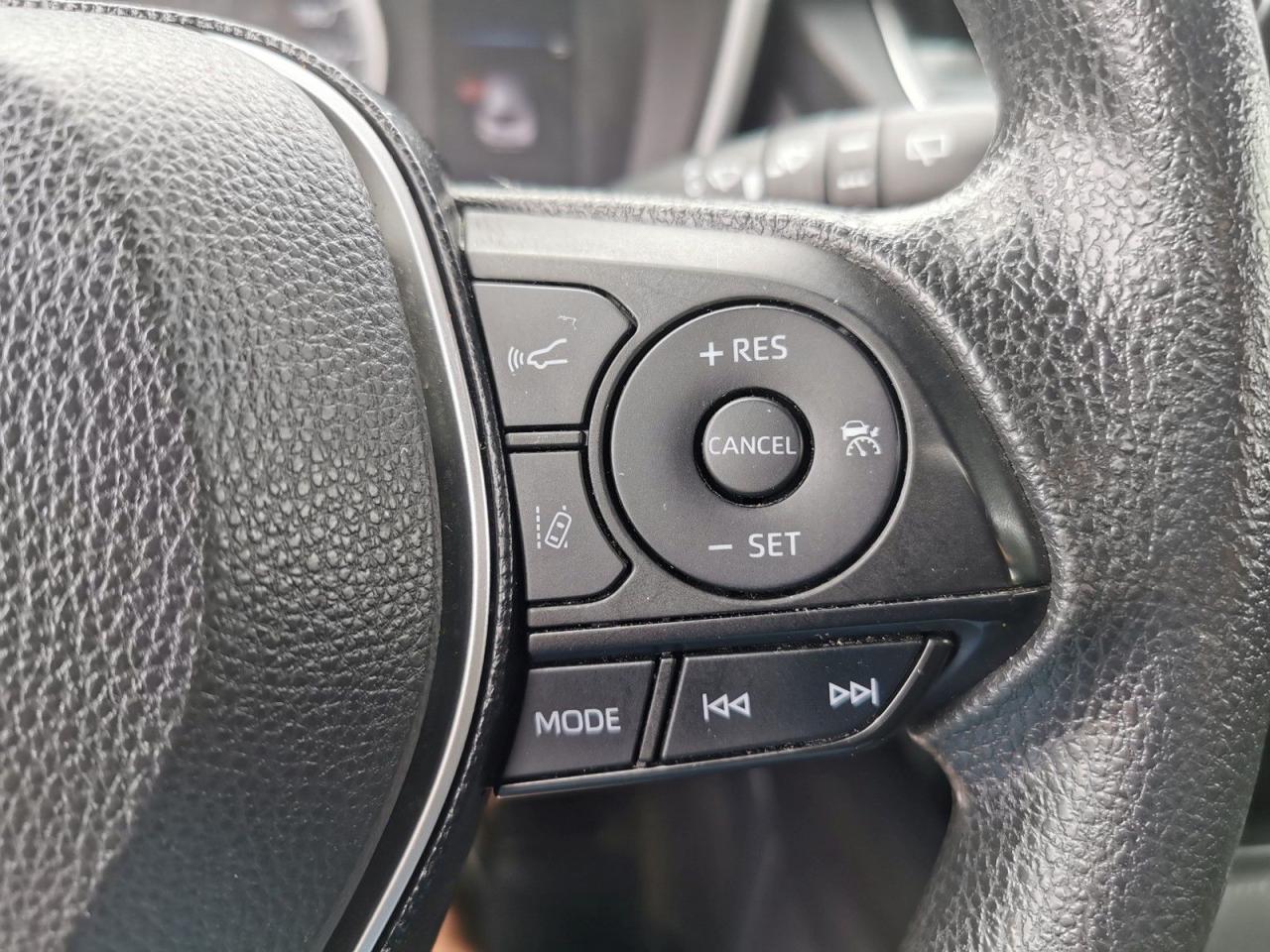 2020 Toyota Corolla SE - Photo #16