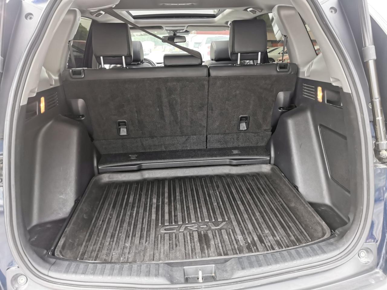 2019 Honda CR-V Touring AWD - Photo #16