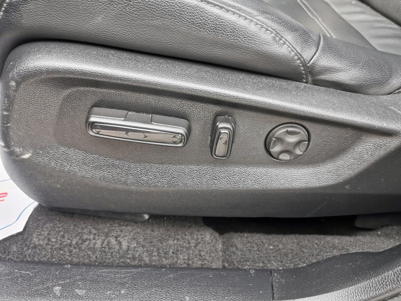 2019 Honda CR-V Touring AWD - Photo #30