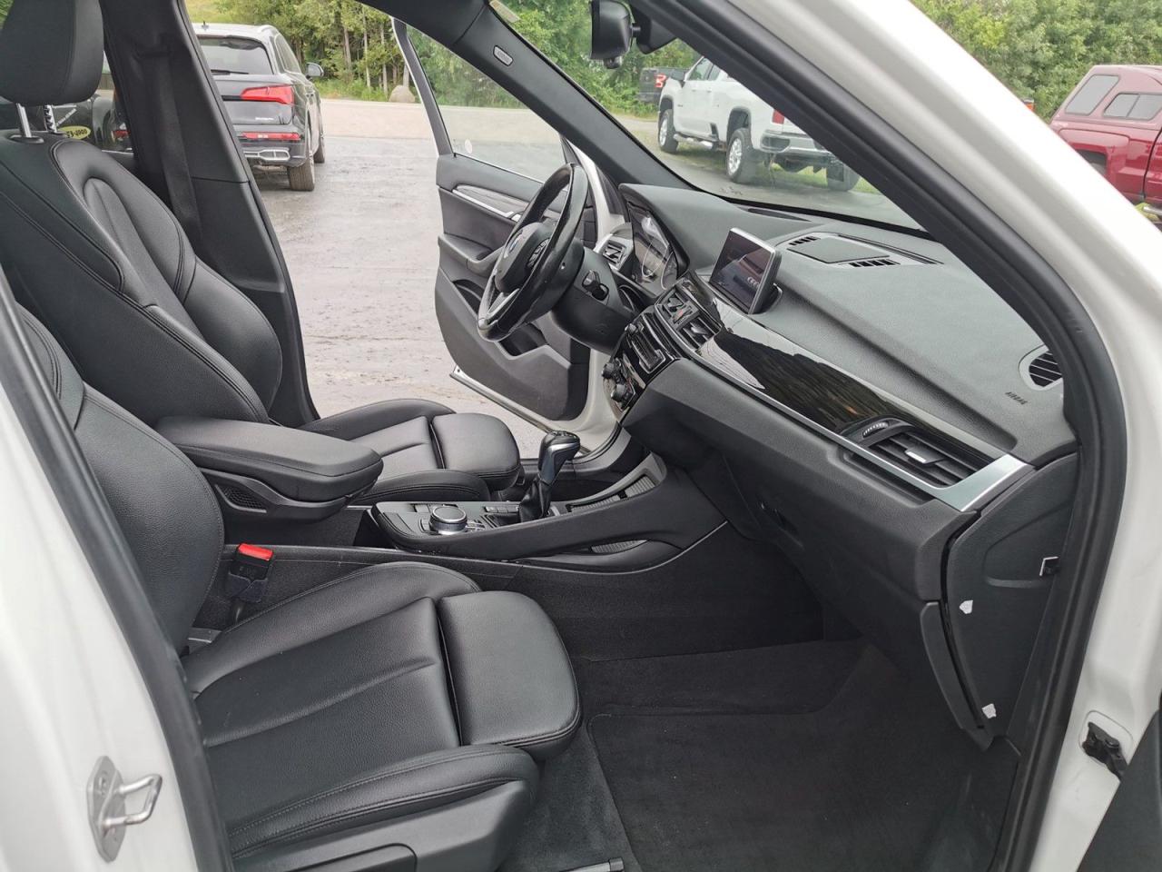 2018 BMW X1 28i xDrive - Photo #11