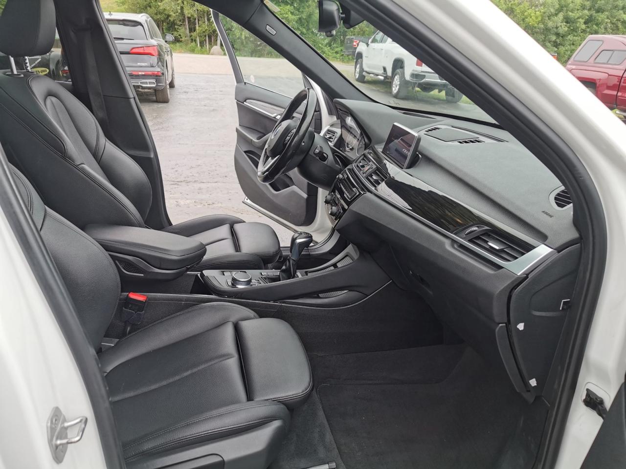2018 BMW X1 28i xDrive - Photo #11