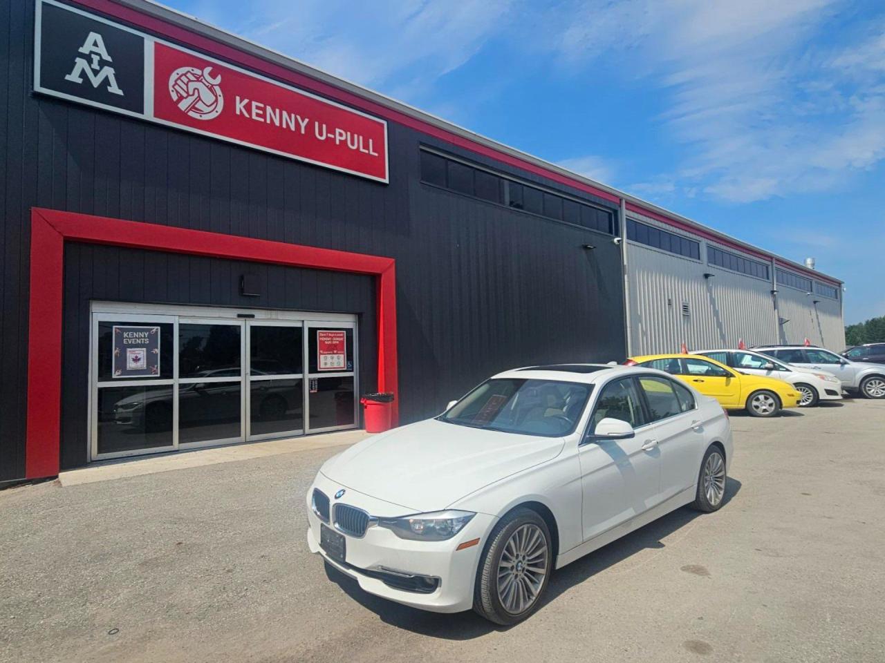Used 2015 BMW 3 Series 320i xDrive for sale in London, ON