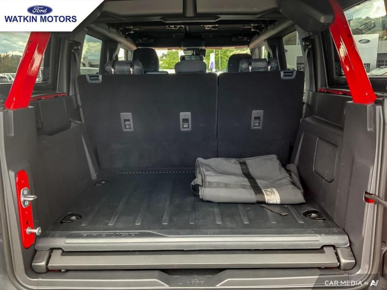 2024 Ford Bronco 4DOOR 4X4 HERITAGE Photo14