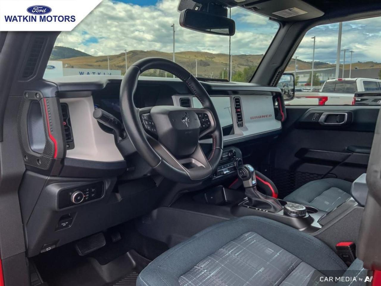 2024 Ford Bronco 4DOOR 4X4 HERITAGE Photo15