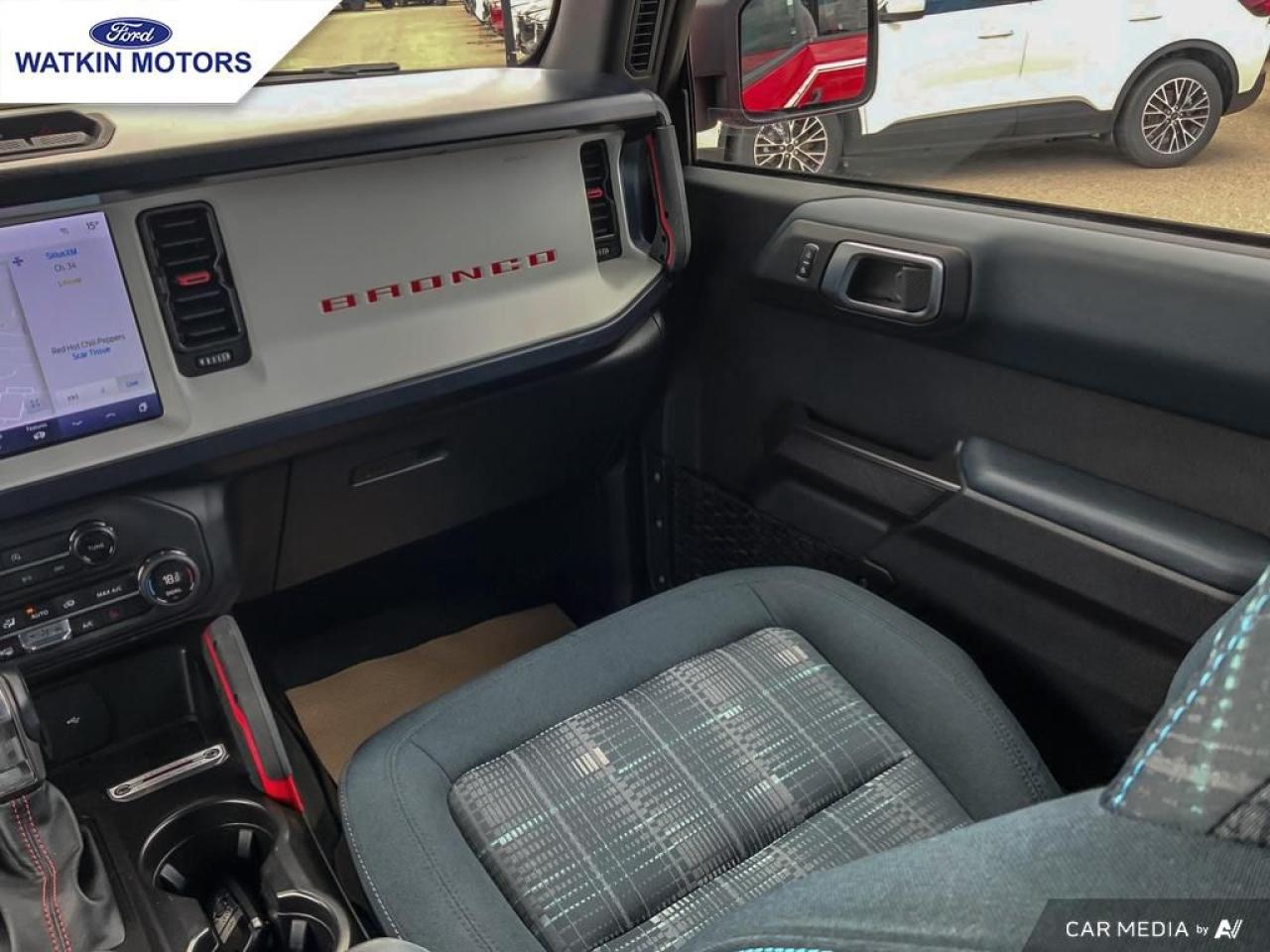 2024 Ford Bronco 4DOOR 4X4 HERITAGE Photo29