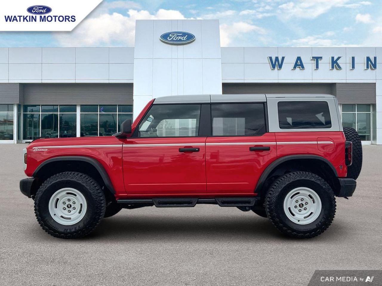 2024 Ford Bronco 4DOOR 4X4 HERITAGE Photo1
