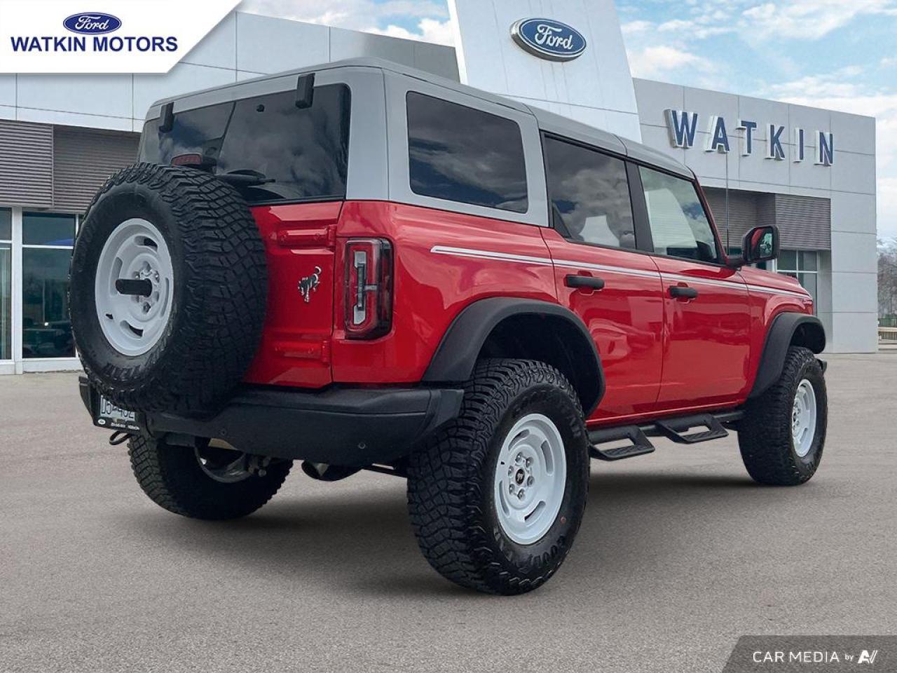 2024 Ford Bronco 4DOOR 4X4 HERITAGE Photo29