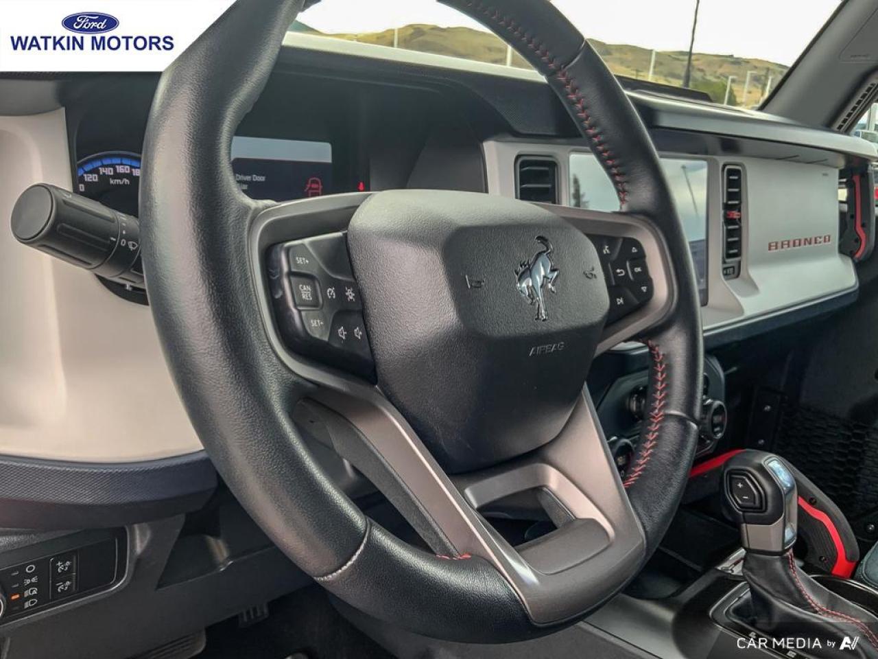 2024 Ford Bronco 4DOOR 4X4 HERITAGE Photo18