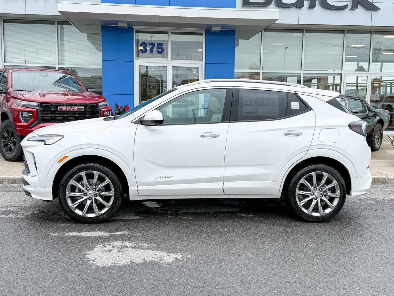 2026 Buick Encore GX Avenir 1.3L 3CYL WITH REMOTE START/ENTRY, SUNROOF, HEATED SEATS, HEATED STEERING WHEEL, HD SURROUND VISION, Photo5