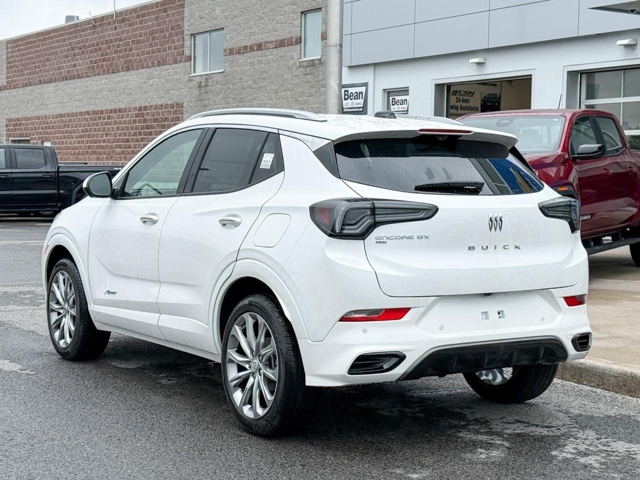 2026 Buick Encore GX Avenir 1.3L 3CYL WITH REMOTE START/ENTRY, SUNROOF, HEATED SEATS, HEATED STEERING WHEEL, HD SURROUND VISION, Photo2