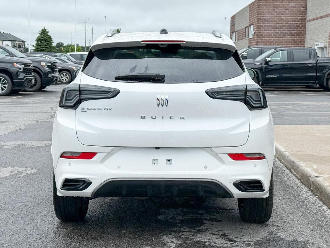 2026 Buick Encore GX Avenir 1.3L 3CYL WITH REMOTE START/ENTRY, SUNROOF, HEATED SEATS, HEATED STEERING WHEEL, HD SURROUND VISION, Photo3