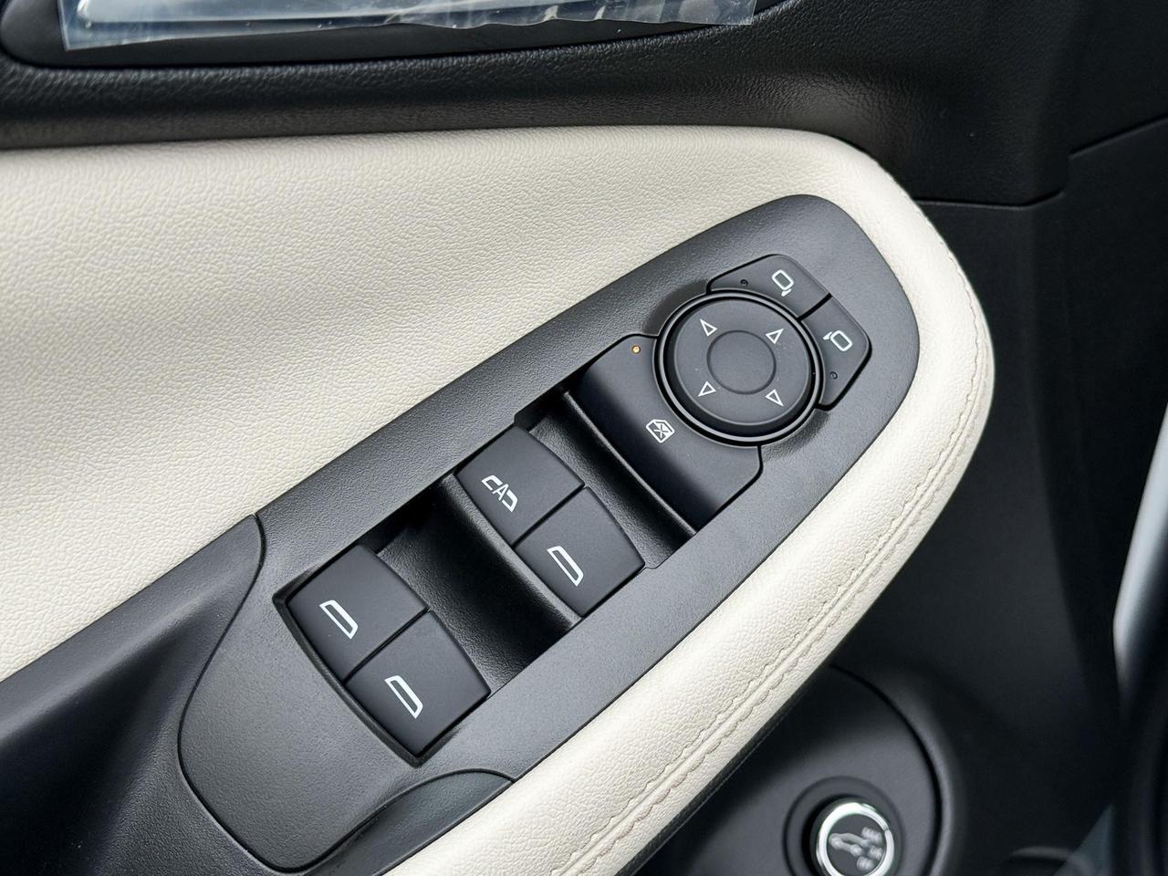 2026 Buick Encore GX Avenir 1.3L 3CYL WITH REMOTE START/ENTRY, SUNROOF, HEATED SEATS, HEATED STEERING WHEEL, HD SURROUND VISION, Photo