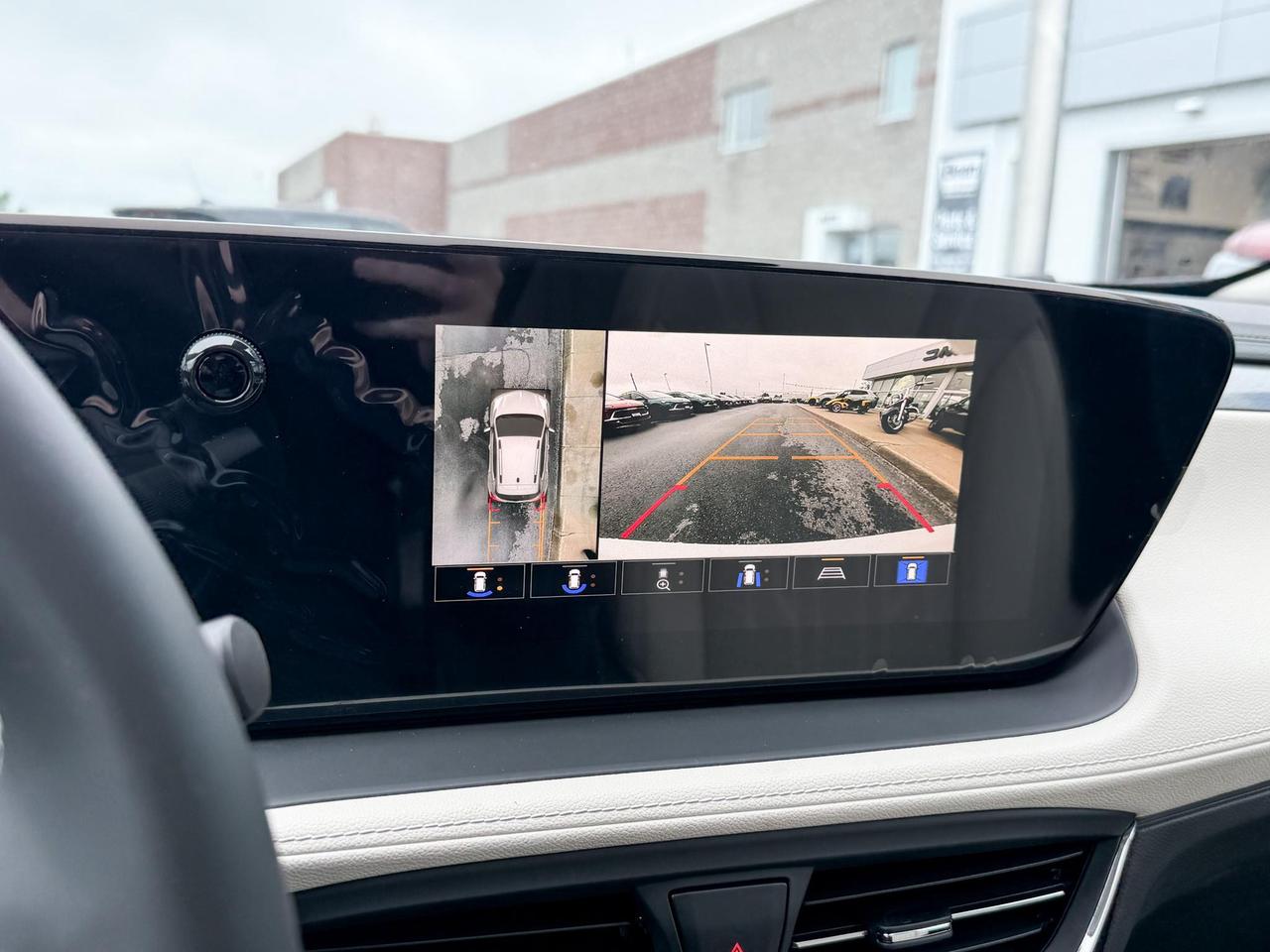 2026 Buick Encore GX Avenir 1.3L 3CYL WITH REMOTE START/ENTRY, SUNROOF, HEATED SEATS, HEATED STEERING WHEEL, HD SURROUND VISION, Photo