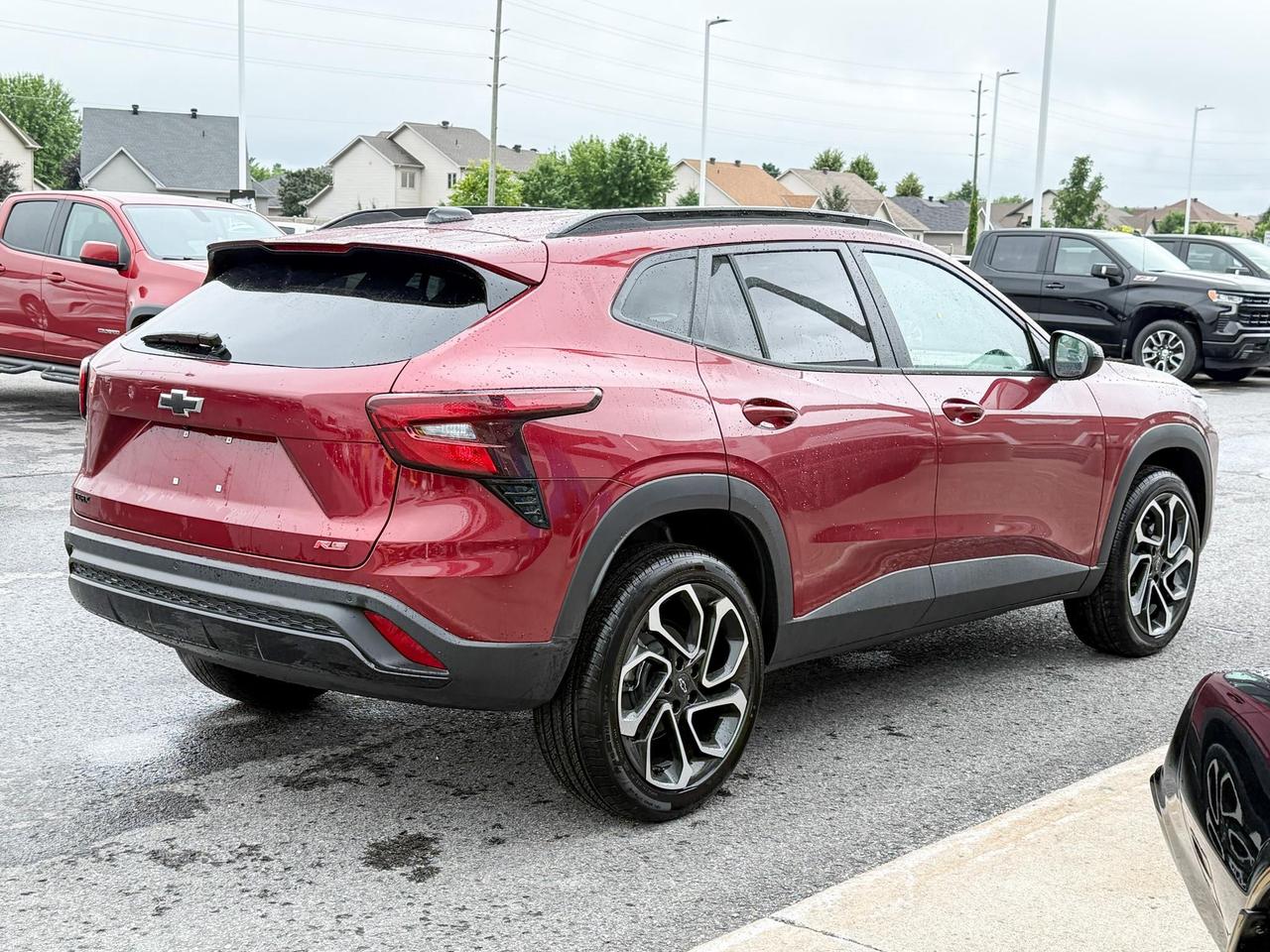 2025 Chevrolet Trax 2RS 1.2L 3 CYL WITH REMOTE START/ENTRY, HEATED SEATS, HEATED STEERING WHEEL, APPLE CARPLAY AND ANDROID AUTO Photo