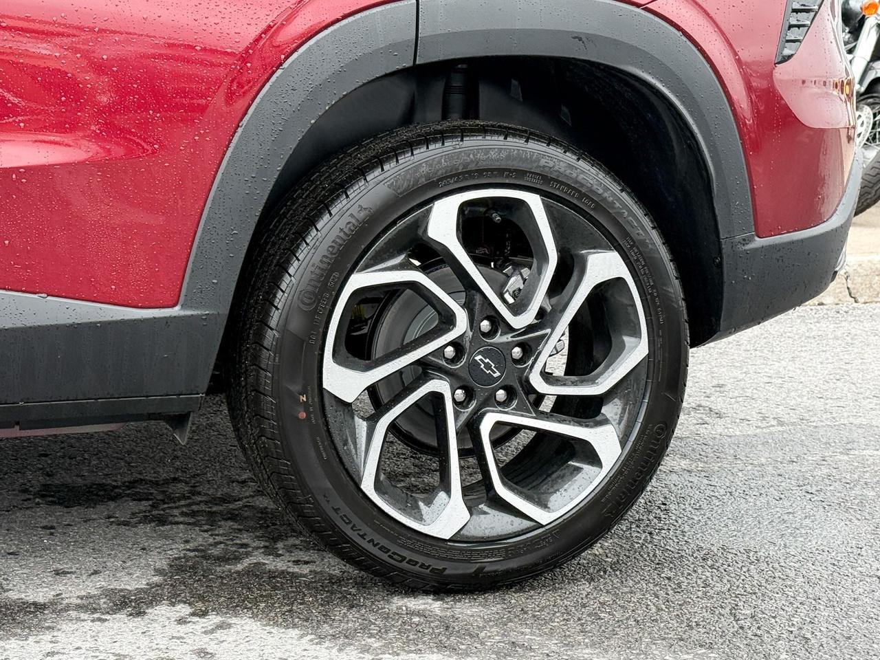 2025 Chevrolet Trax 2RS 1.2L 3 CYL WITH REMOTE START/ENTRY, HEATED SEATS, HEATED STEERING WHEEL, APPLE CARPLAY AND ANDROID AUTO Photo