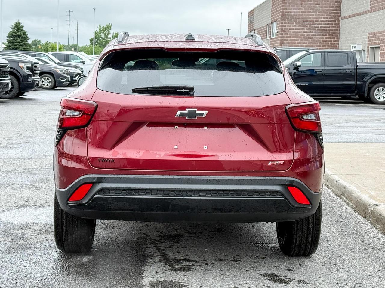 2025 Chevrolet Trax 2RS 1.2L 3 CYL WITH REMOTE START/ENTRY, HEATED SEATS, HEATED STEERING WHEEL, APPLE CARPLAY AND ANDROID AUTO Photo