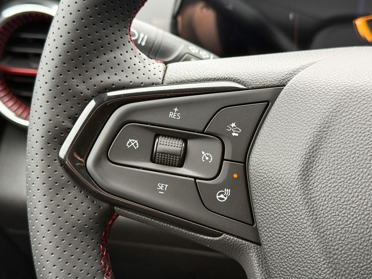 2025 Chevrolet Trax 2RS 1.2L 3 CYL WITH REMOTE START/ENTRY, HEATED SEATS, HEATED STEERING WHEEL, APPLE CARPLAY AND ANDROID AUTO Photo