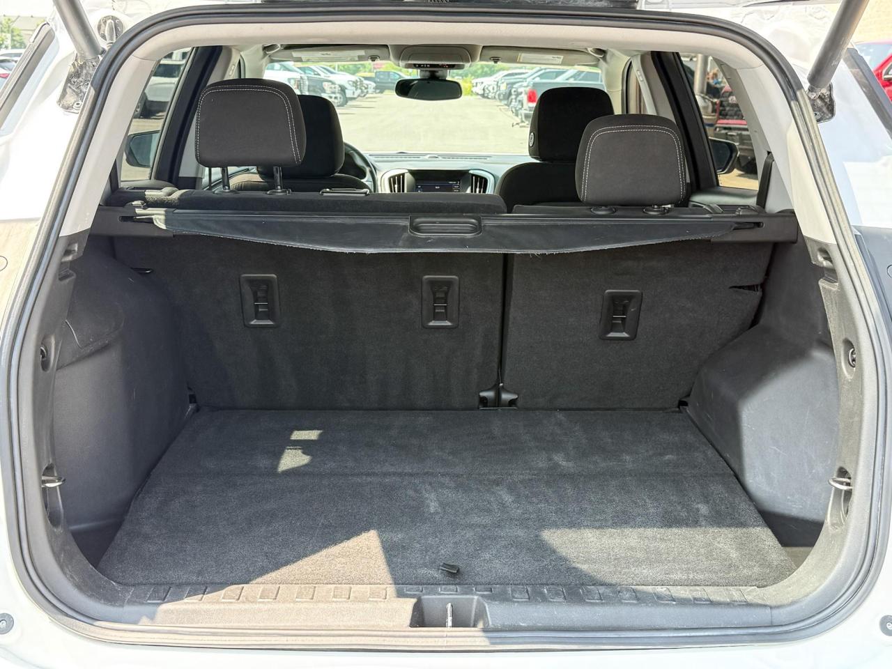 2022 GMC Terrain 1.5L 4CYL TURBO, SLE AWD, HEATED FRONT SEATS, REMOTE VEHICLE START, ADAPTIVE CRUISE CONTROL, 17" ALLOY WHEELS Photo4