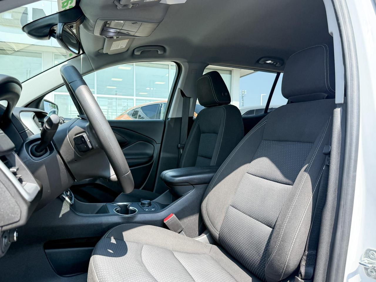 2022 GMC Terrain 1.5L 4CYL TURBO, SLE AWD, HEATED FRONT SEATS, REMOTE VEHICLE START, ADAPTIVE CRUISE CONTROL, 17" ALLOY WHEELS Photo