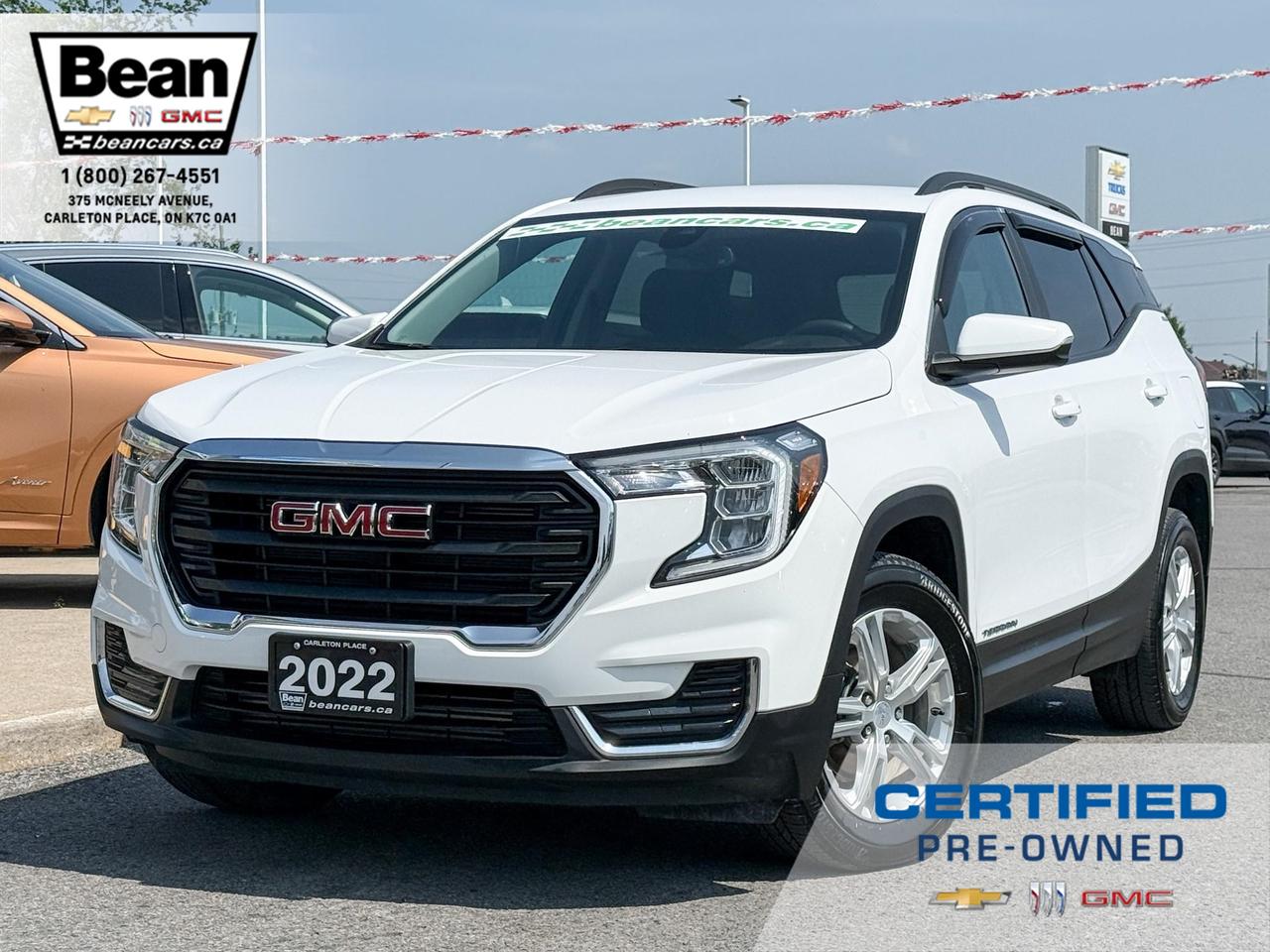 2022 GMC Terrain 1.5L 4CYL TURBO, SLE AWD, HEATED FRONT SEATS, REMOTE VEHICLE START, ADAPTIVE CRUISE CONTROL, 17" ALLOY WHEELS Photo