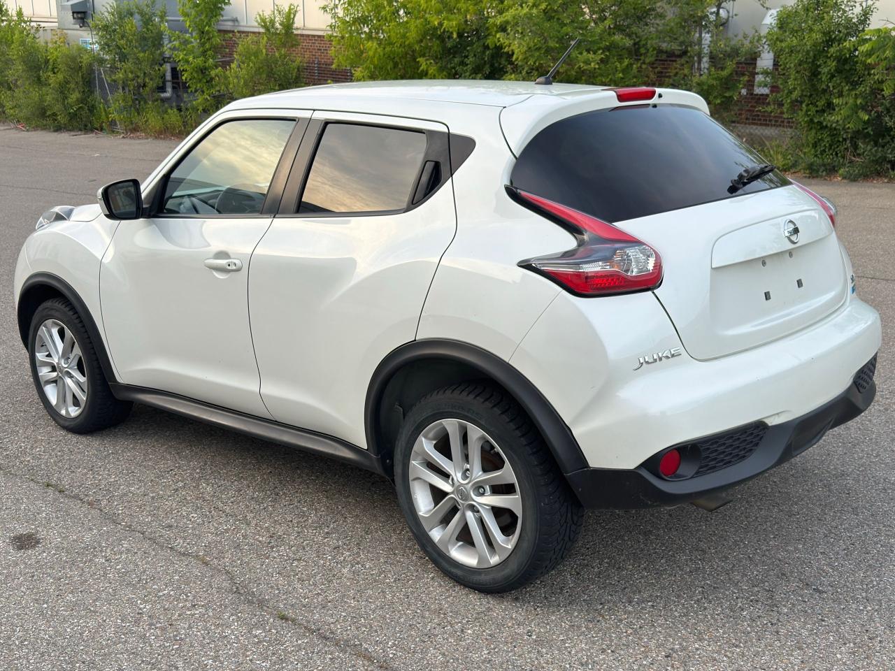 2015 Nissan Juke SV - Photo #7