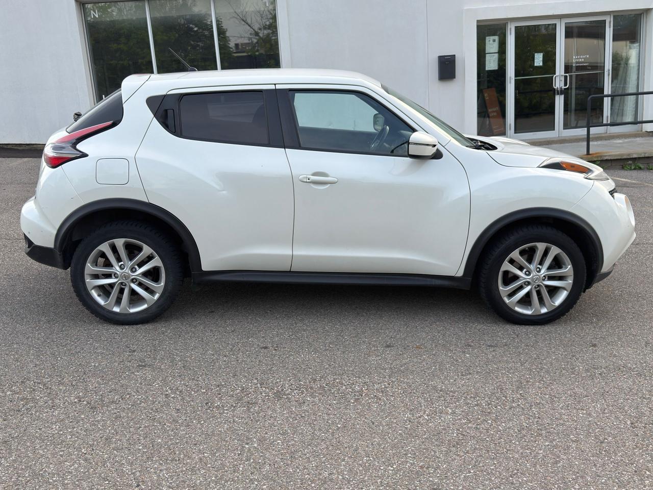 2015 Nissan Juke SV - Photo #8