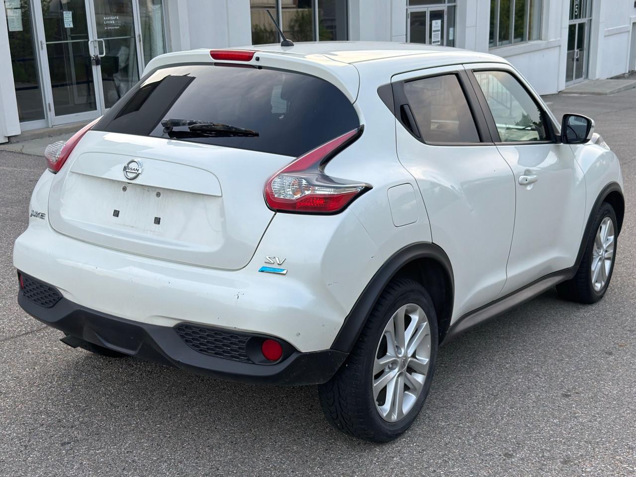 2015 Nissan Juke SV - Photo #6