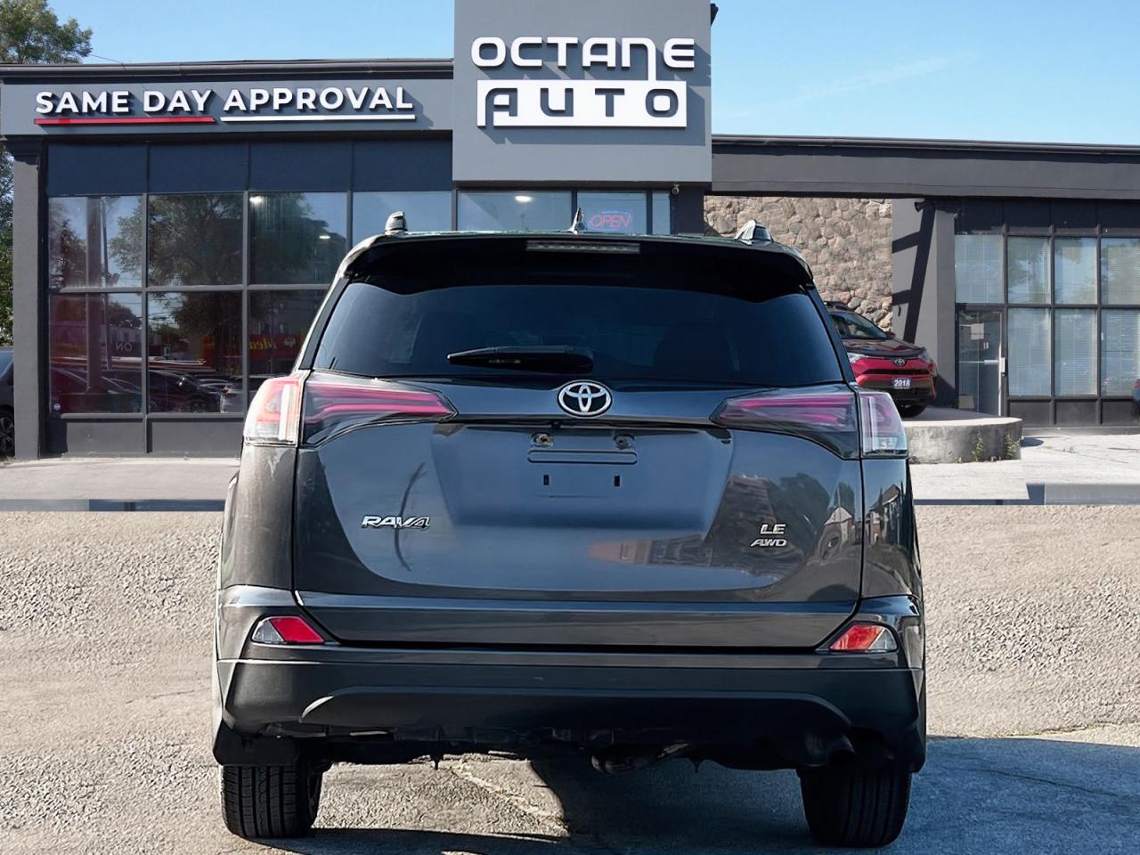 2017 Toyota RAV4 LE AWD - Photo #5