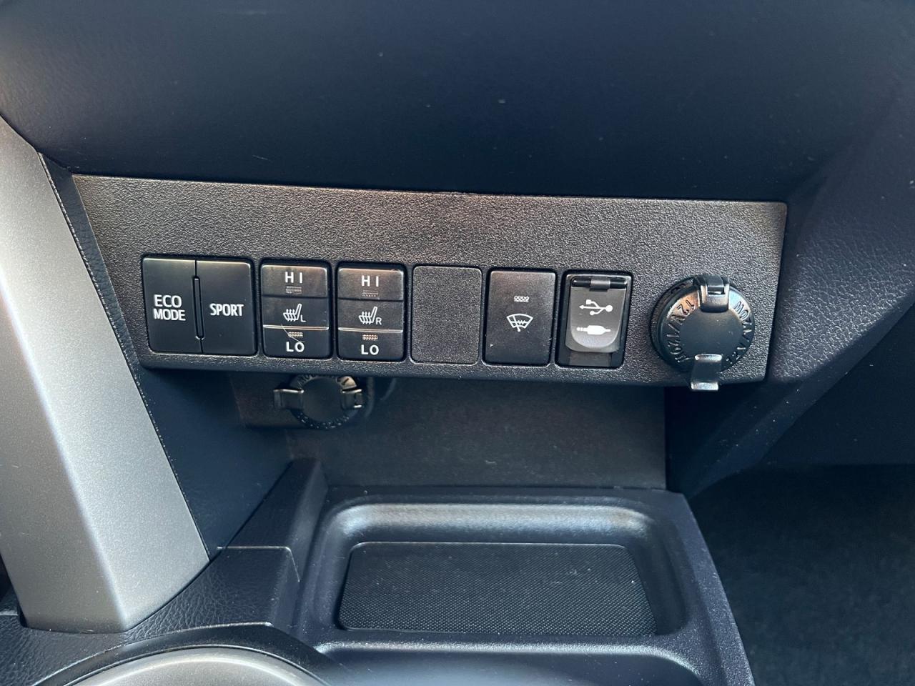 2017 Toyota RAV4 LE AWD - Photo #20