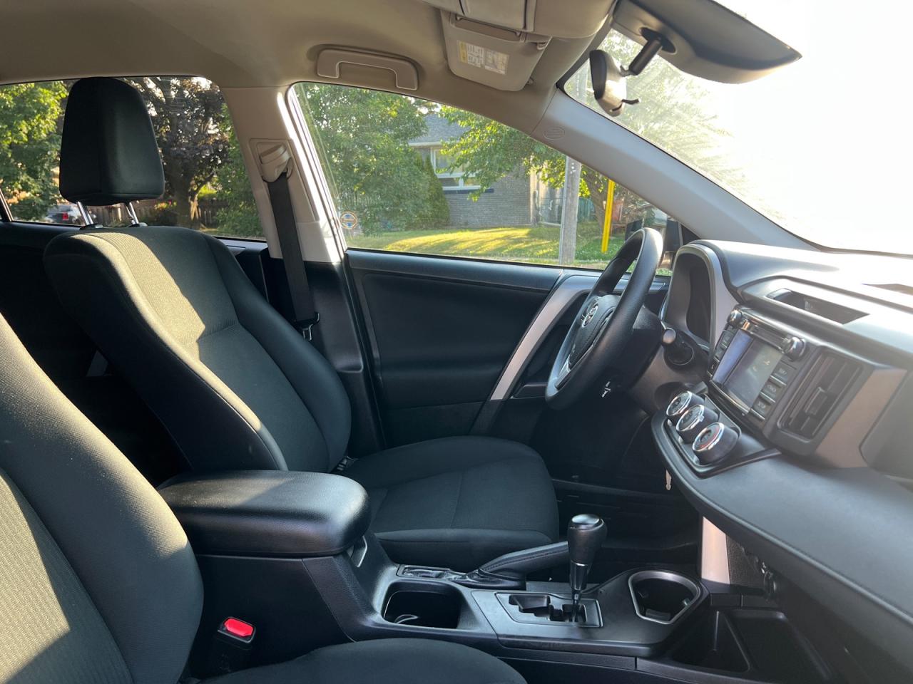 2017 Toyota RAV4 LE AWD - Photo #10