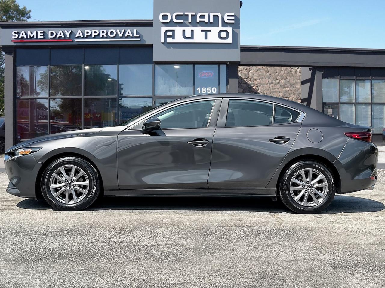 2020 Mazda MAZDA3 FWD - Photo #3