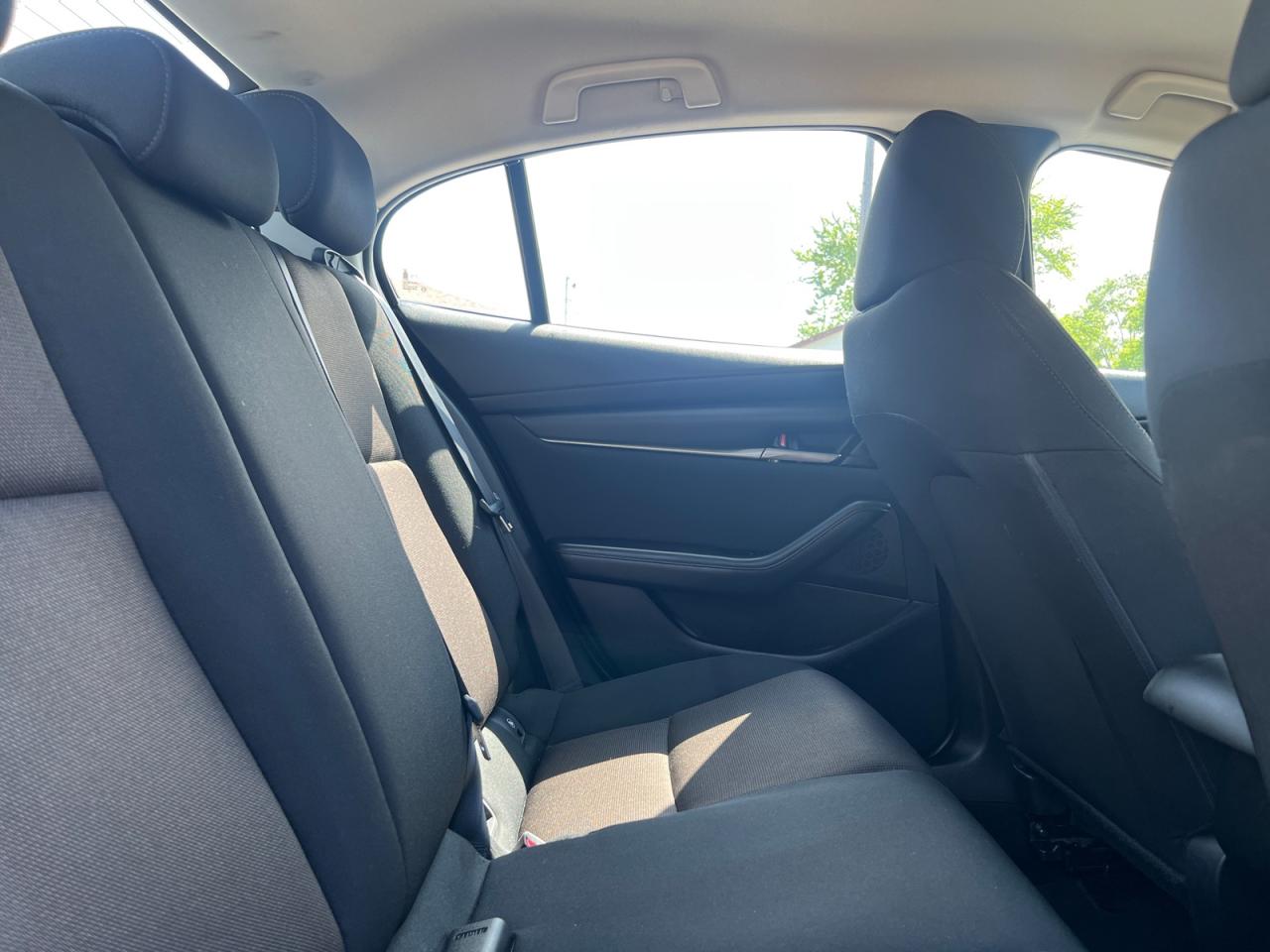 2020 Mazda MAZDA3 FWD - Photo #10