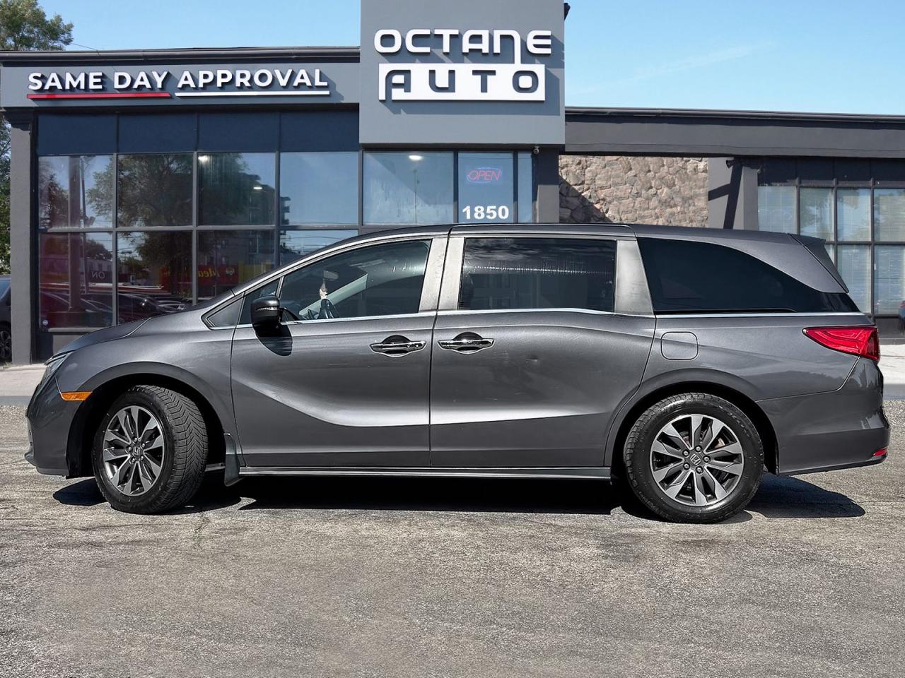 2022 Honda Odyssey EX-L RES Auto - Photo #3