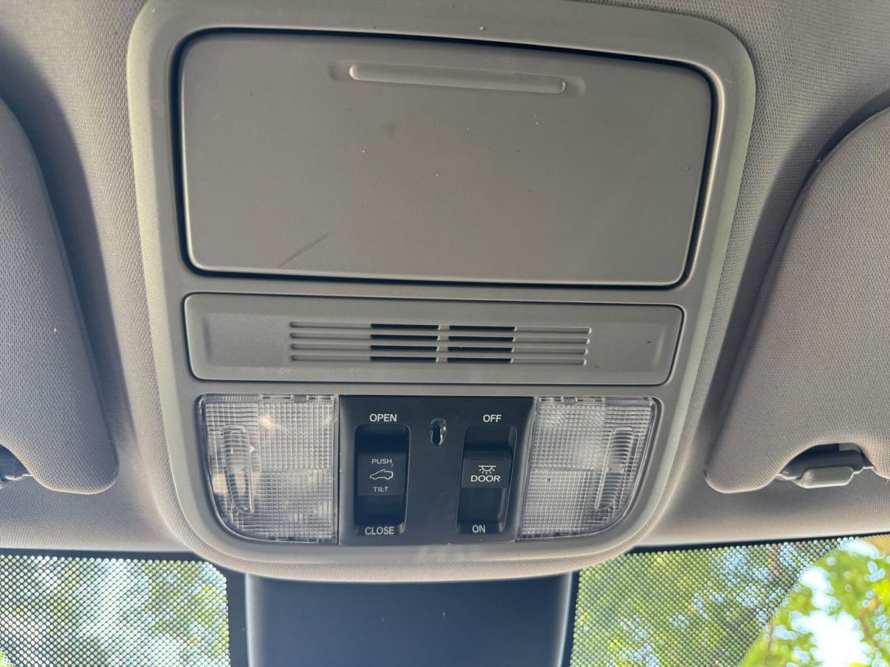 2022 Honda Odyssey EX-L RES Auto - Photo #18