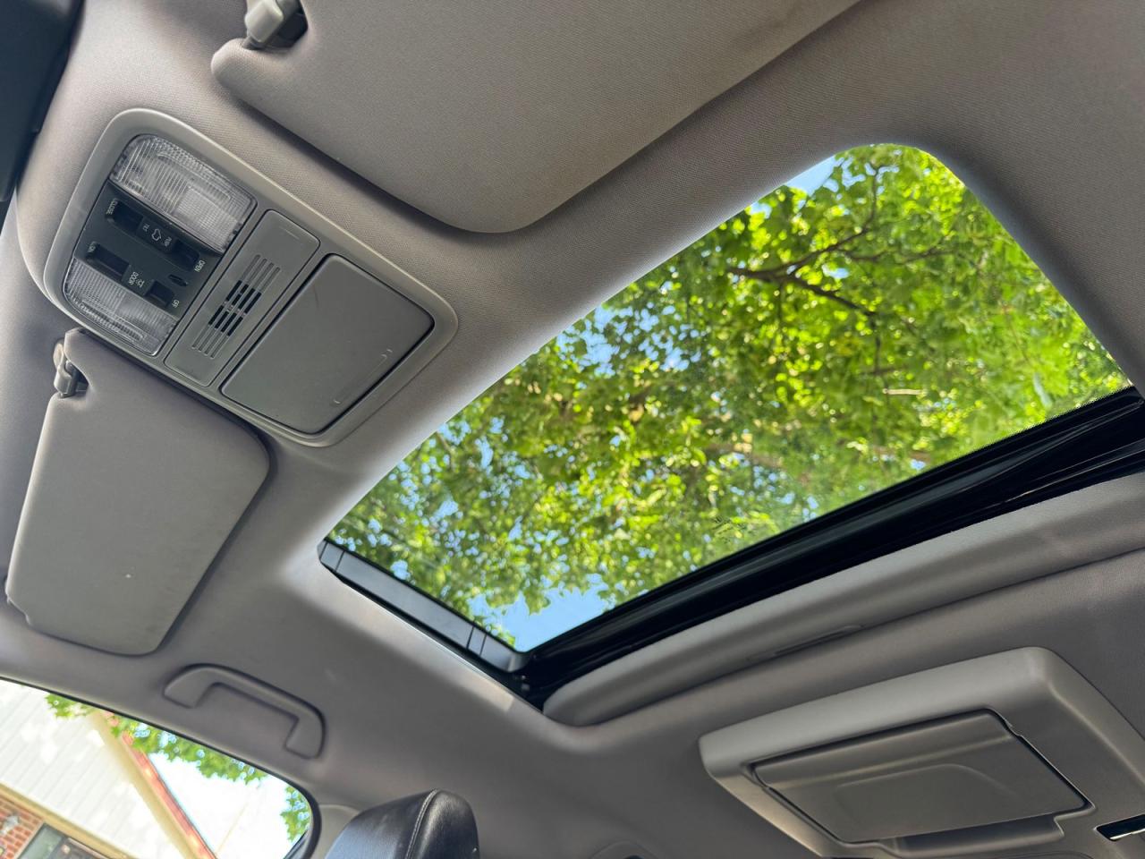 2022 Honda Odyssey EX-L RES Auto - Photo #17