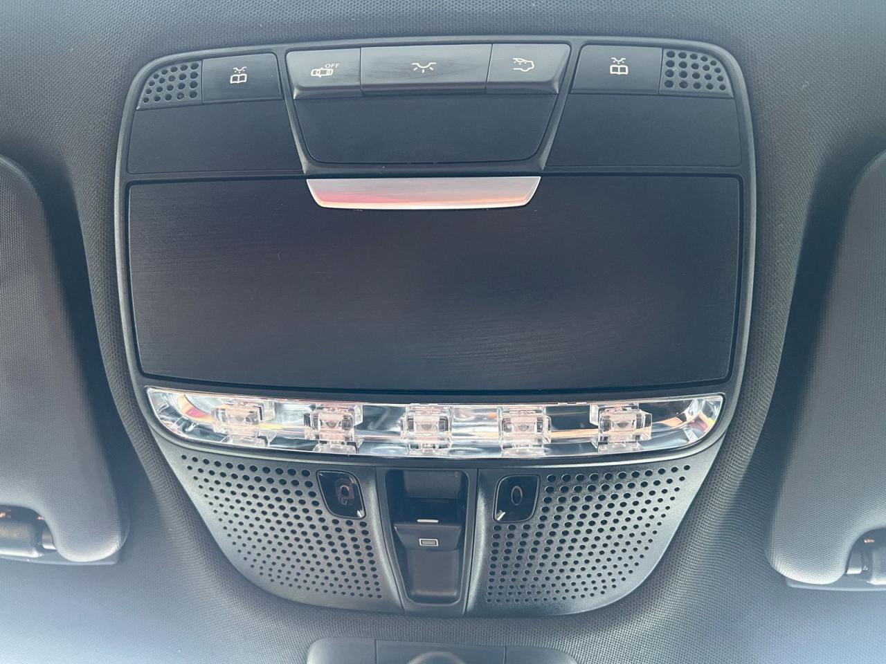 2018 Mercedes-Benz C-Class C300 4MATIC Sedan - Photo #26
