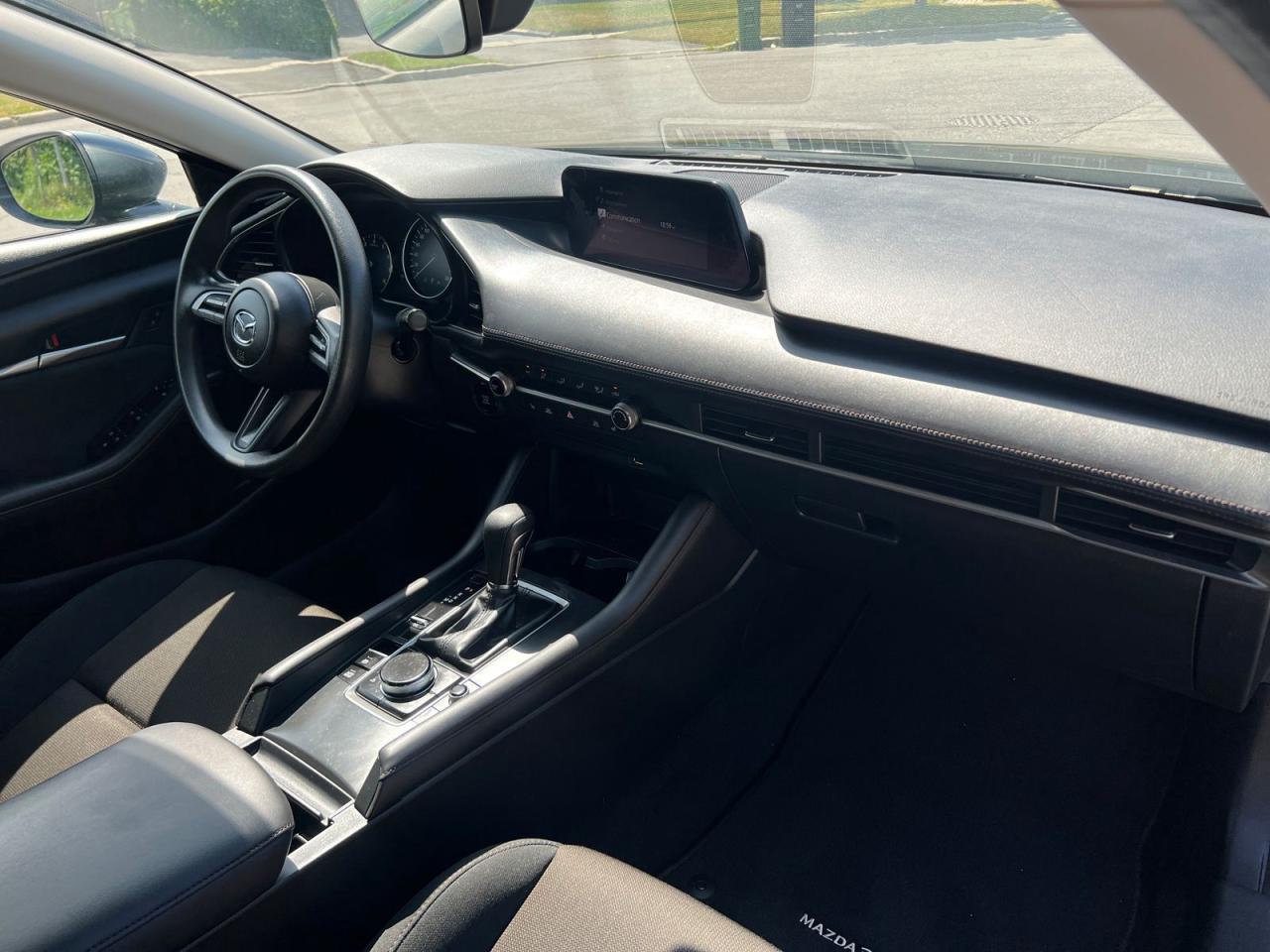 2020 Mazda MAZDA3 FWD - Photo #12