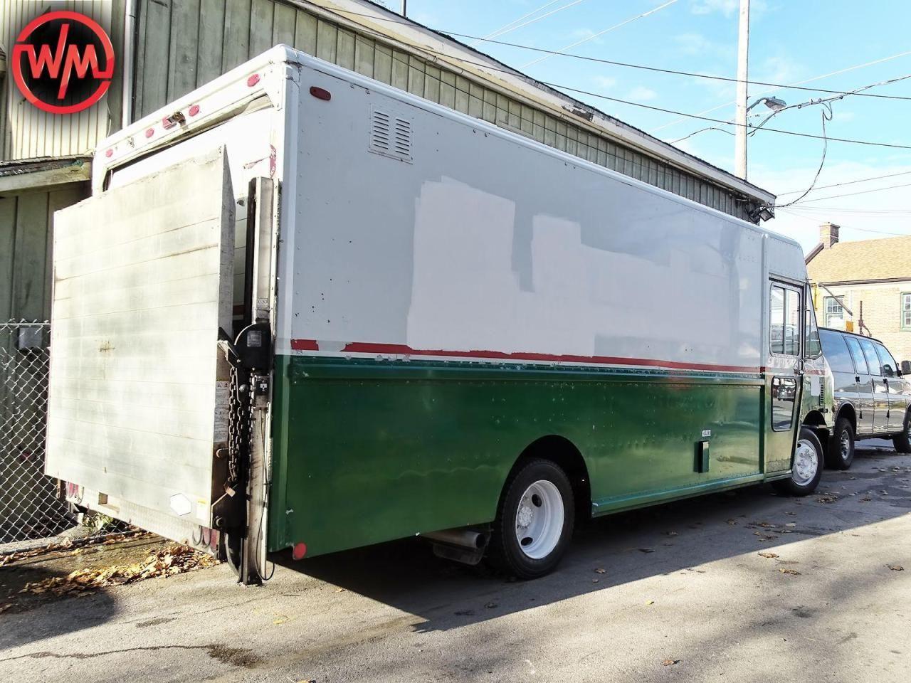 2005 Freightliner MT45 AS IS*DIESEL*FOOD TRUCK*LOW KM*CLEAN CARFAX Photo