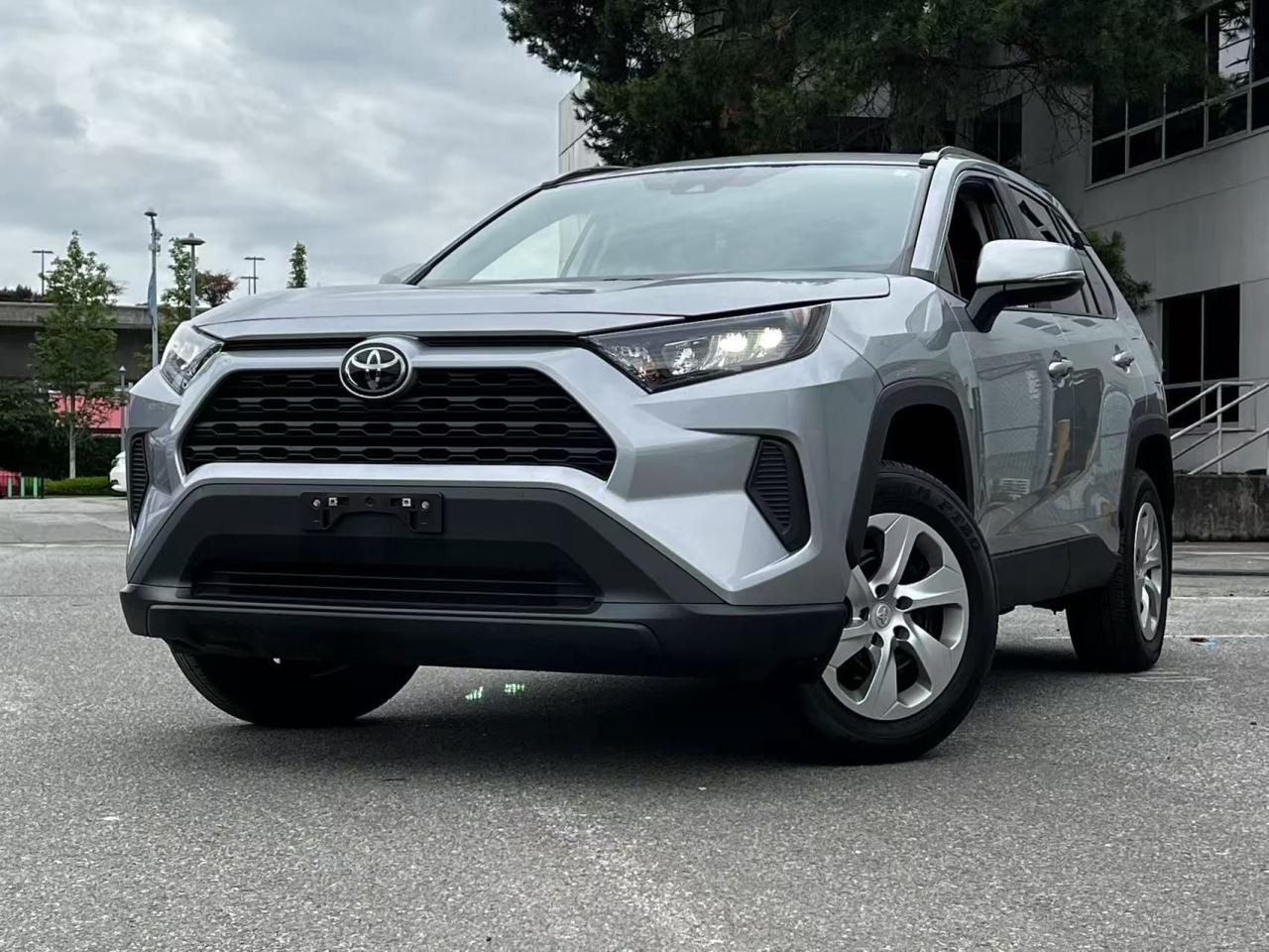 Used 2019 Toyota RAV4 LE AUTO/ CLEAN TITLE/ BC LOCAL for sale in Richmond, BC