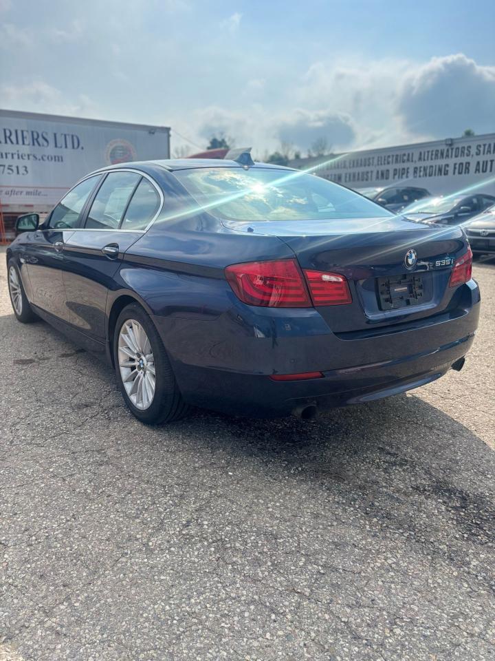 2011 BMW 5 Series 535i xDrive Photo4