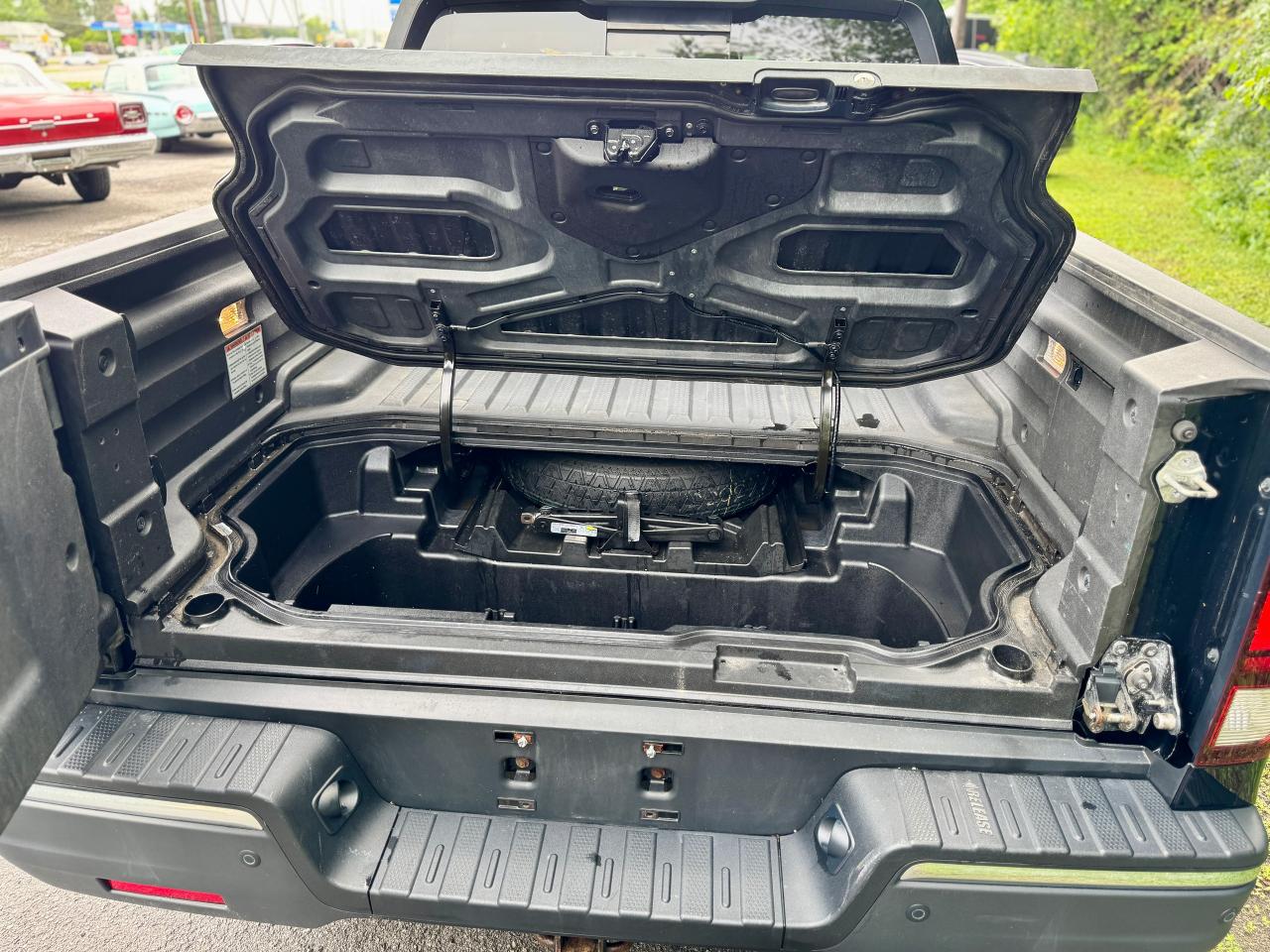 2019 Honda Ridgeline EX-L AWD - Photo #13
