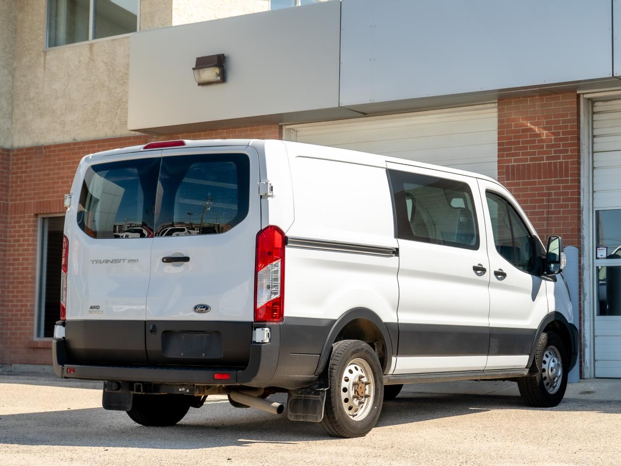 2020 Ford Transit Cargo Van  - Photo #4