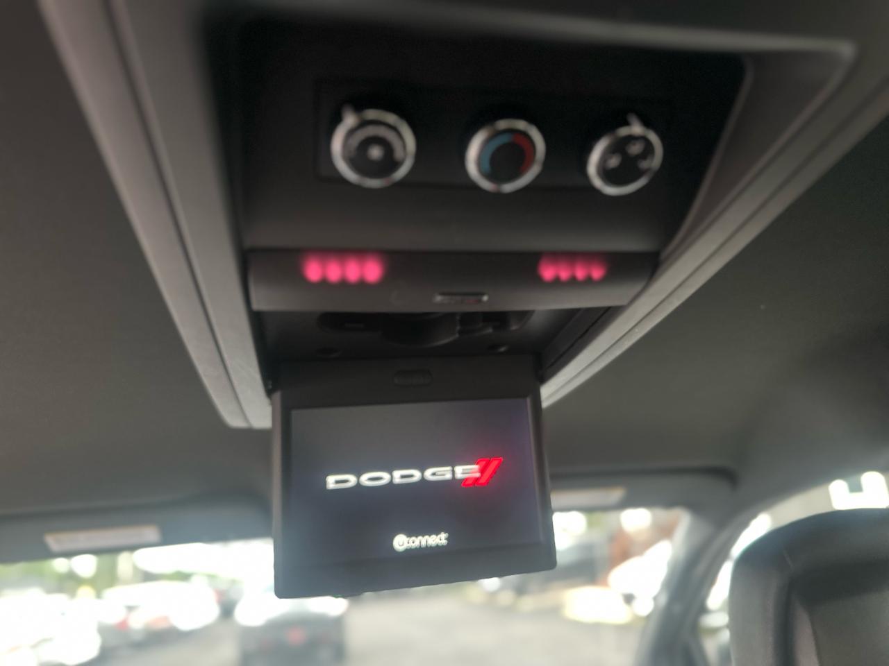 2017 Dodge Grand Caravan SXT Premium Plus Photo14