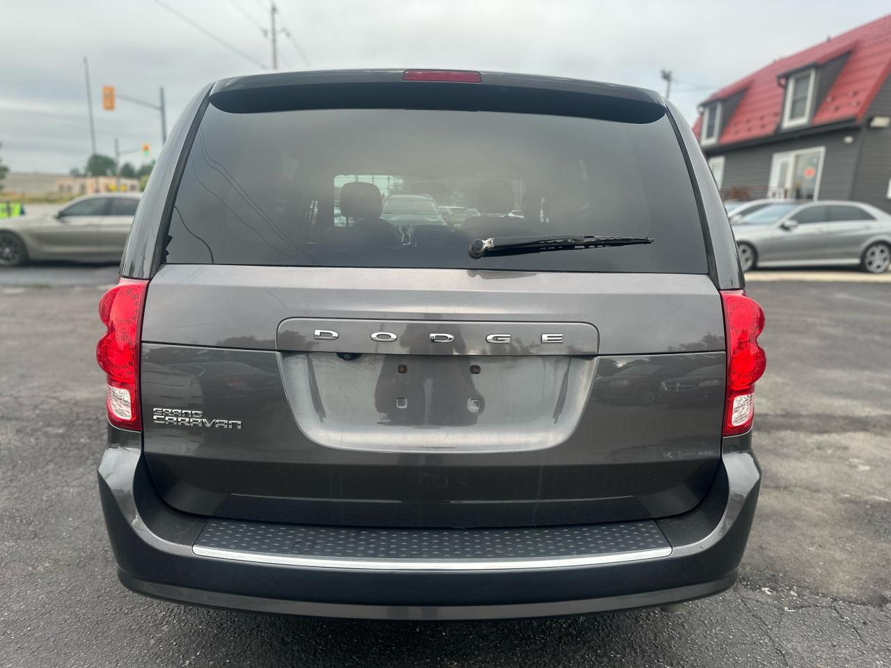 2017 Dodge Grand Caravan SXT Premium Plus Photo28