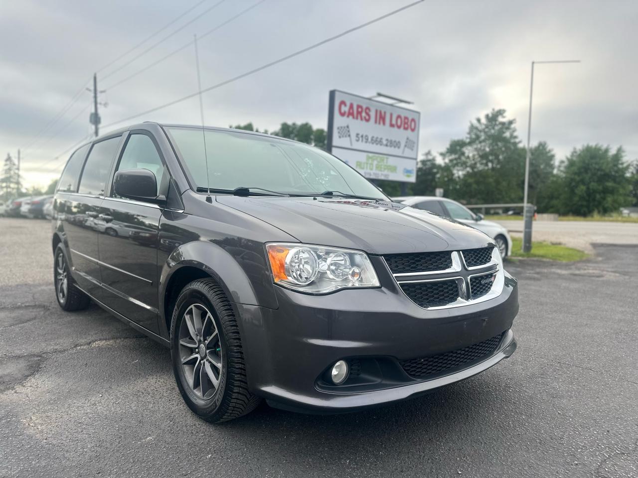 Used 2017 Dodge Grand Caravan SXT Premium Plus for sale in Komoka, ON