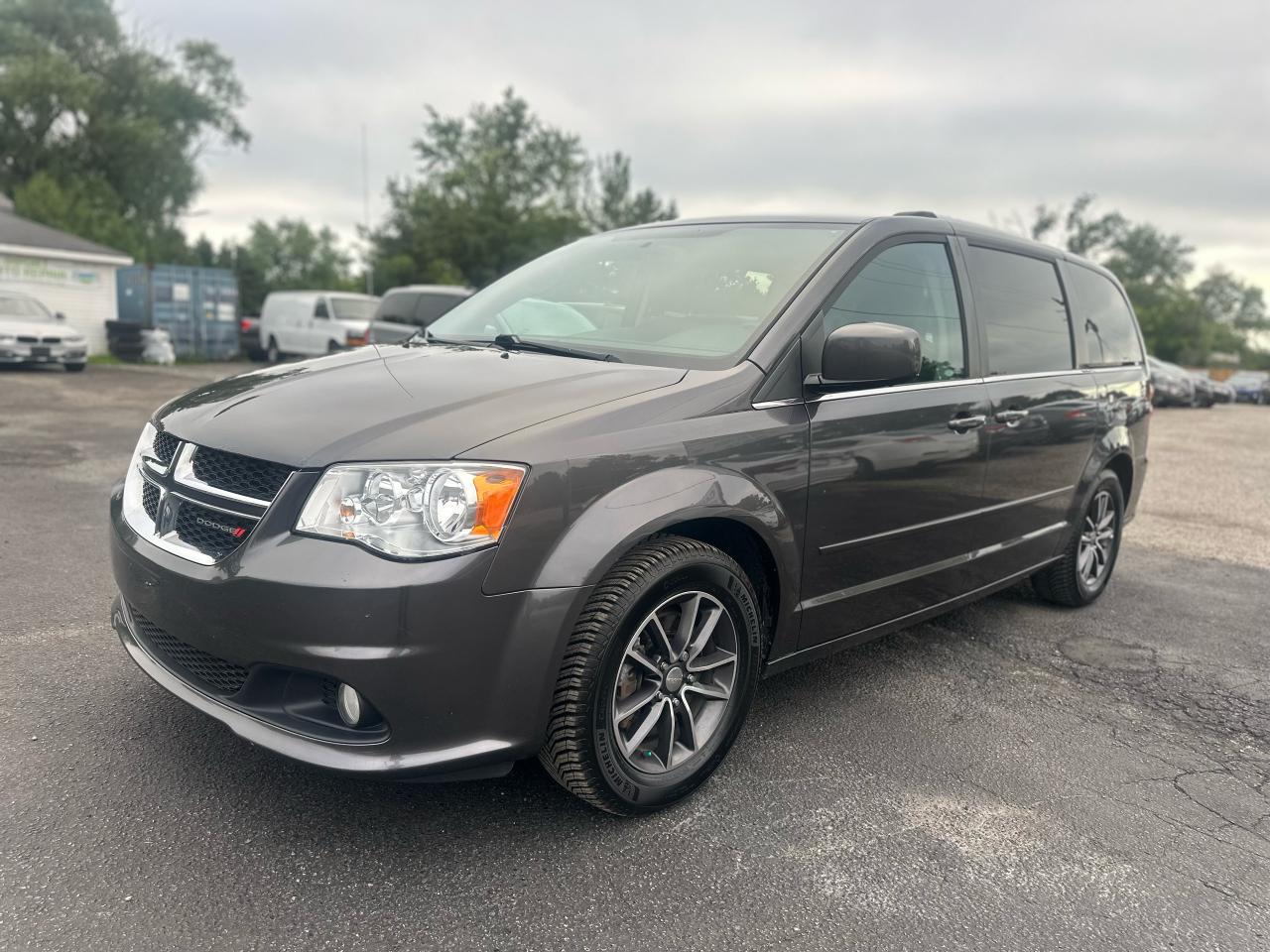 2017 Dodge Grand Caravan SXT Premium Plus Photo7