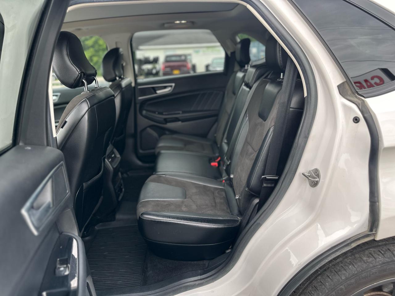 2018 Ford Edge SPORT Photo12
